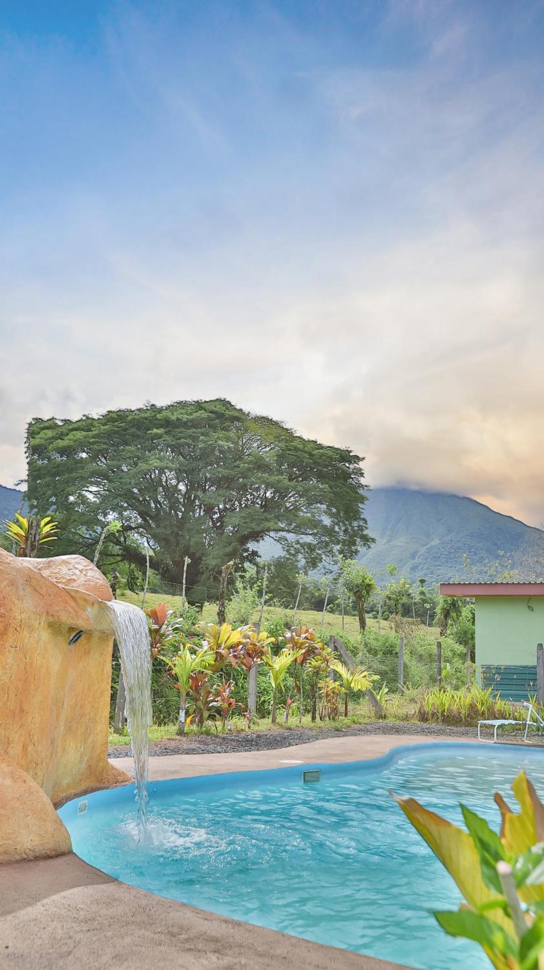 Chongos Place La Fortuna Buitenkant foto